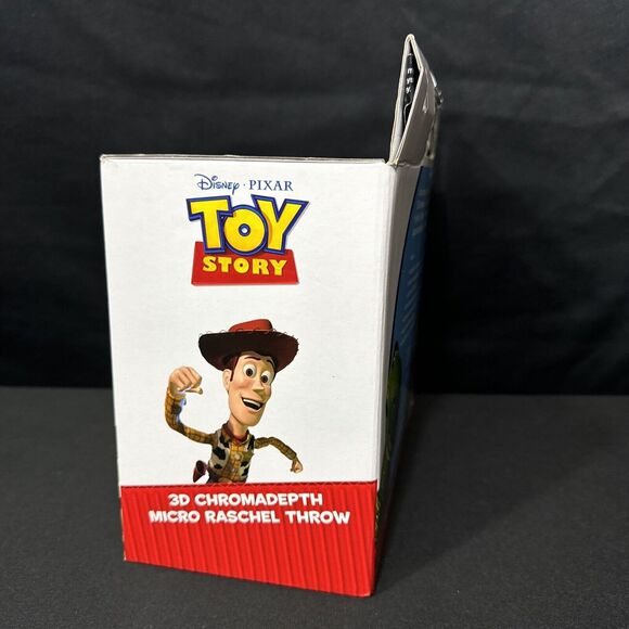 Toy Story 3D Chromadepth Micro Raschel Throw Blanket HTF Disney Pixar NEW Buzz - Picture 5 of 7